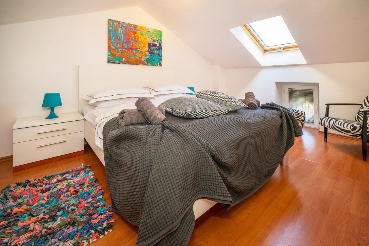 Jelka 2 Apartment